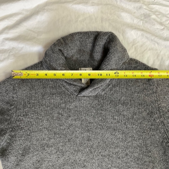 Men’s Medium Cowl Neck 100% Shetland Wool Sweater in Heather Grey by L.L.Bean - Picture 4 of 9